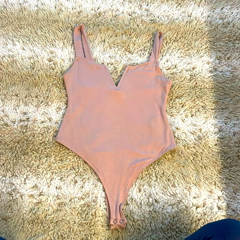 Forever 21 thong bodysuit, V drop neck XS in taupe